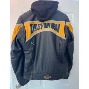 Large TALL Authentic leather Harley Davidson jacket with removable liner/hood